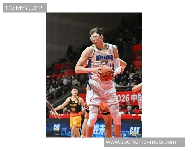 周琦高效表现不到20分钟斩获11分8板展现强大实力