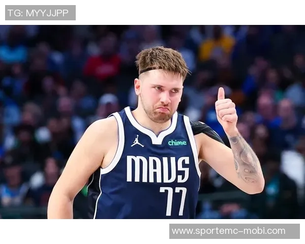 东契奇三分球表现不佳翻白眼回应记者感谢引发热议 东契奇三分球表现不佳翻白眼回应记者感谢引发热议